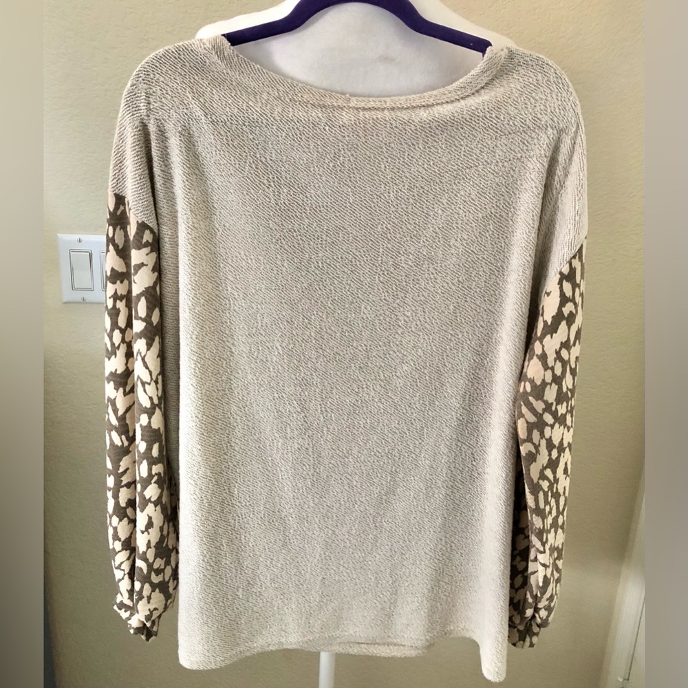 BiBi Neutral Beige Henley with Patterned Taupe Sleeves - Picture 7 of 12
